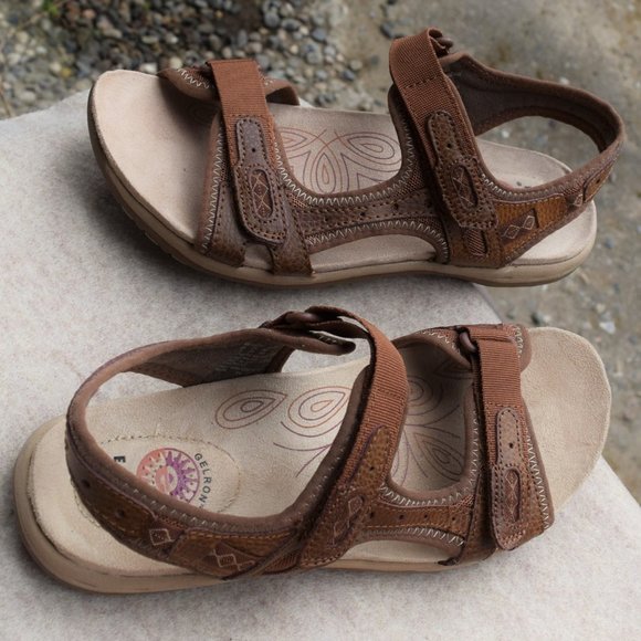 earth spirit leather sandals